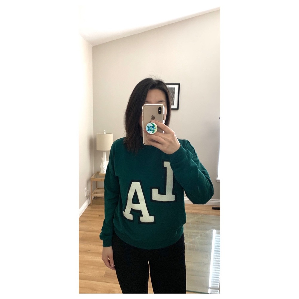 LA sweatshirt